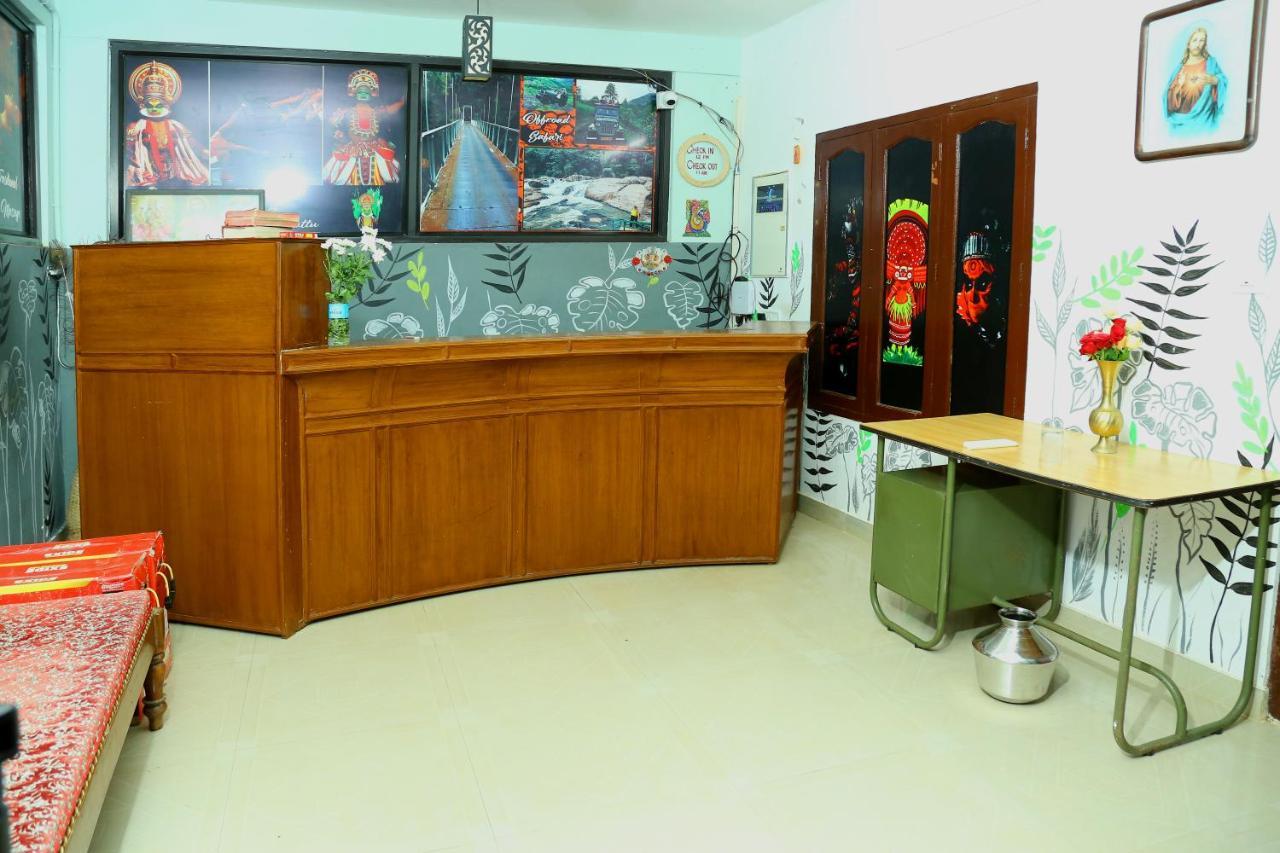 Green Magic Riverside Resort 무나르 외부 사진